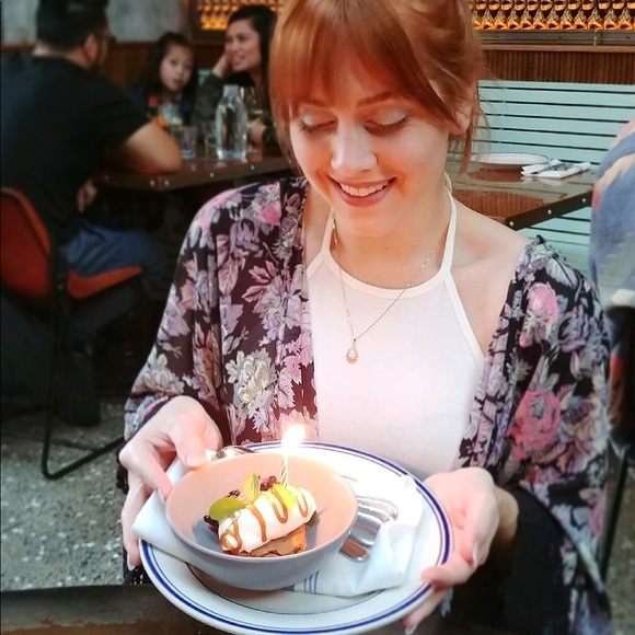 Meet your Posher, Jessica - Picture 7 of 9